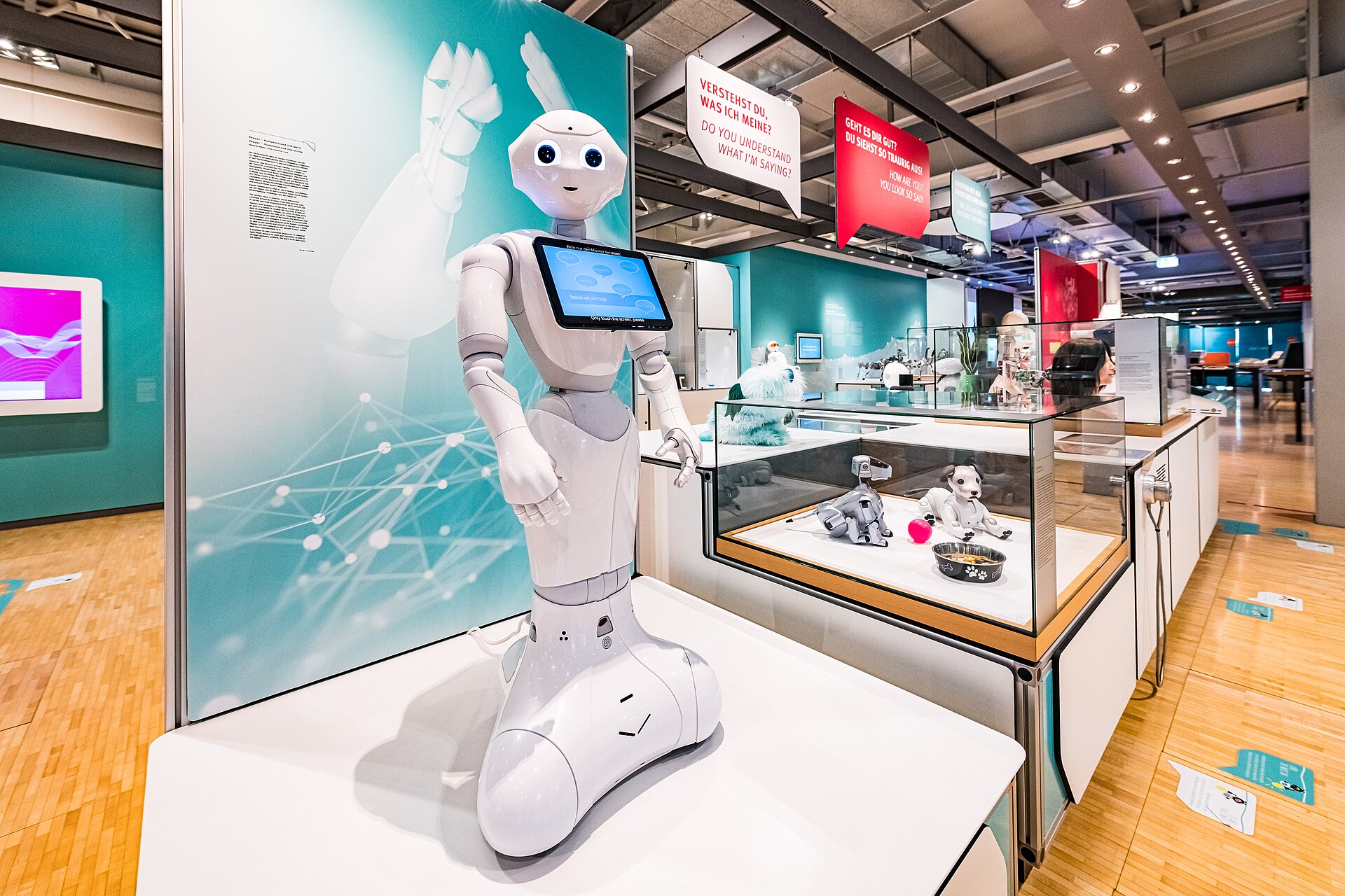 AI 与机器人主题展馆内的展品画面 2025 年度 AI 大事记:这一年的技术跃迁